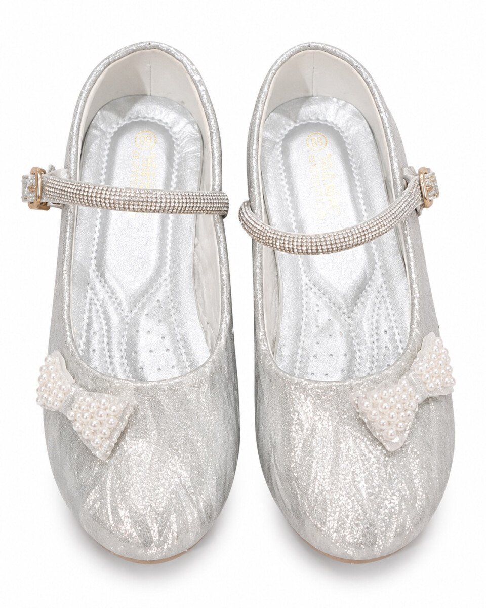 Glamorous Blinged Dress Shoes for Girls’ Party Celebrations